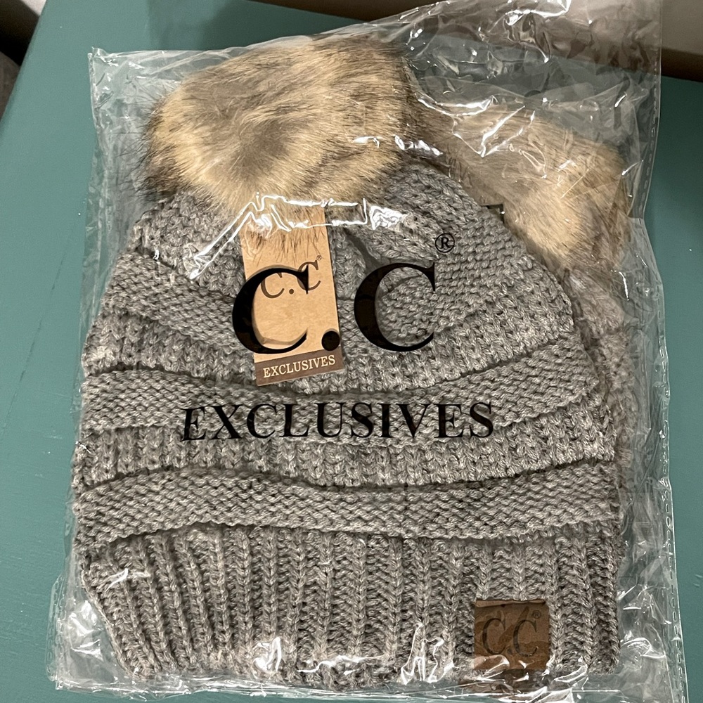 Women’s Authentic CC Exclusives gray beanie with Pom